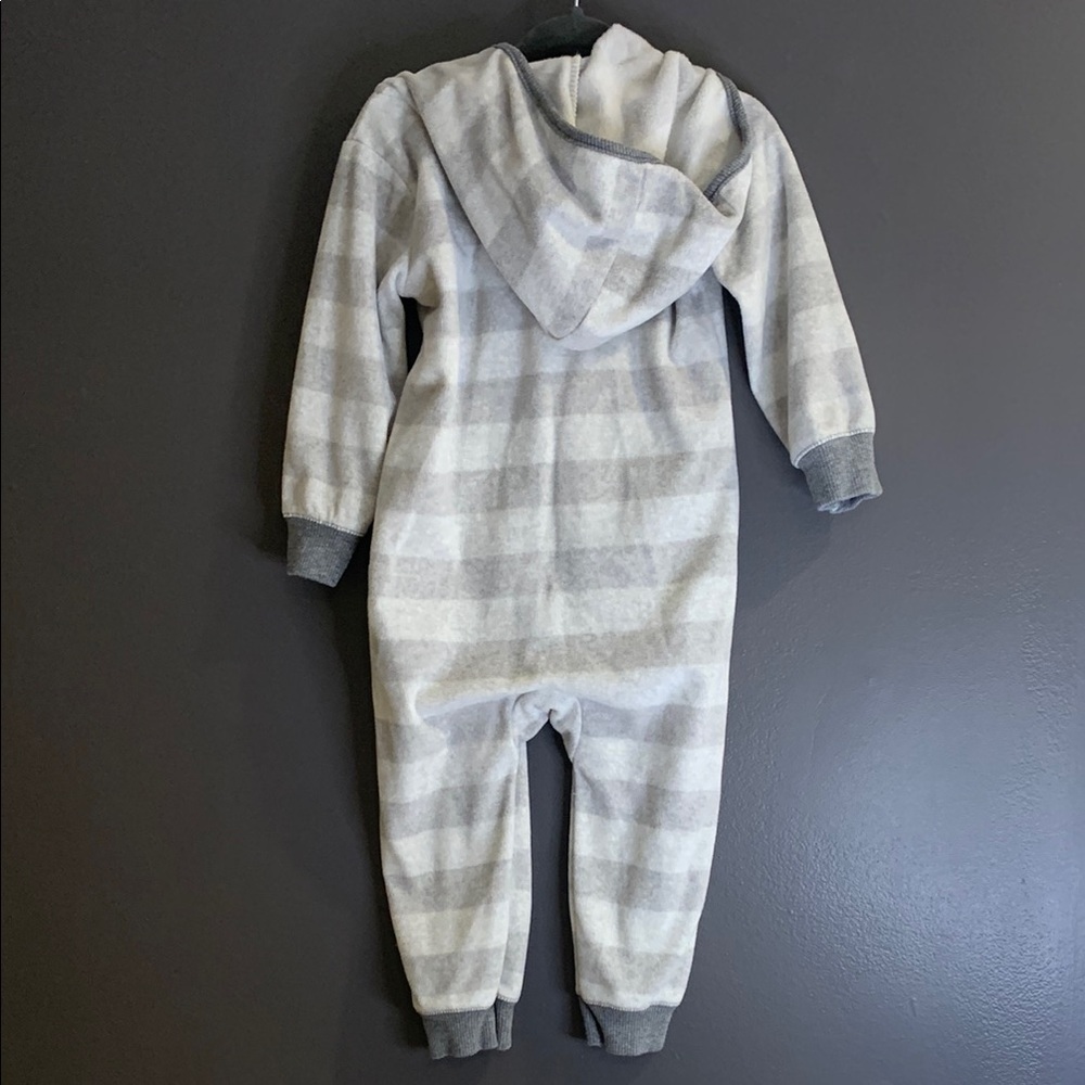 Carter’s Cozy Gray Striped Kids One Piece size 18m - Picture 3 of 3